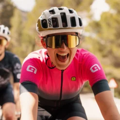 Alé - Women's Gradient Jersey -Fox Racing Verkaufsladen Al Women s Gradient Jersey Jerseys Fluo Pink SS22 L22175543 01 0