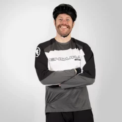 Endura MT500 Burner Lite Long Sleeve Jersey -Fox Racing Verkaufsladen Endura MT500 Burner Lite Long Sleeve Jersey Jerseys Black SS23 E3230BK 3 4