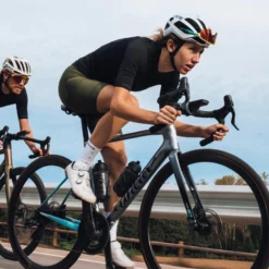 GOREWEAR Women's Distance Jersey 13 GOREWEAR Women's Distance Jersey -Fox Racing Verkaufsladen GOREWEAR Women s Distance Jersey Jerseys Black SS23 100950 9900 34 0