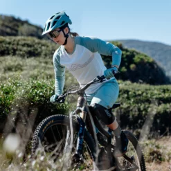 Leatt Women's MTB AllMtn 3.0 Jersey -Fox Racing Verkaufsladen Leatt Women s MTB AllMtn 3 0 Jersey Jerseys Pistachio 2023 5023039804 0